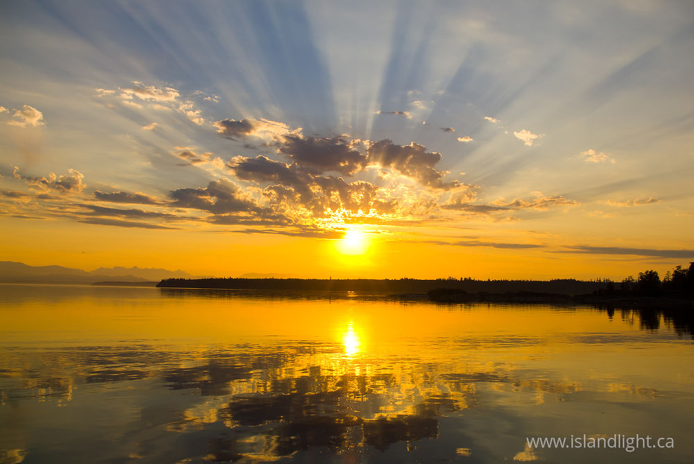 Seascape  photo from  Mansons Landing, BC Canada.