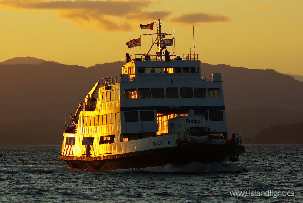 Boating photo from  Sutil Channel, BC Canada.
