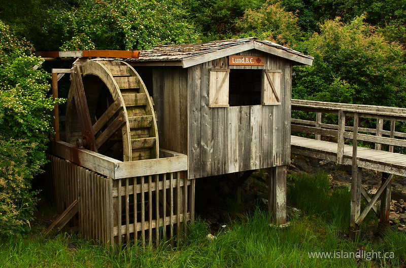   Waterwheel photo